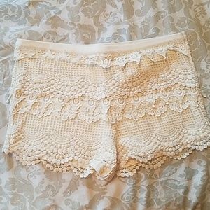 Mimi Chica lace shorts